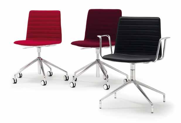 . SI 1656 * Upholstered chair. Swivel central base with five casters and height adjustment. Silla tapizada.