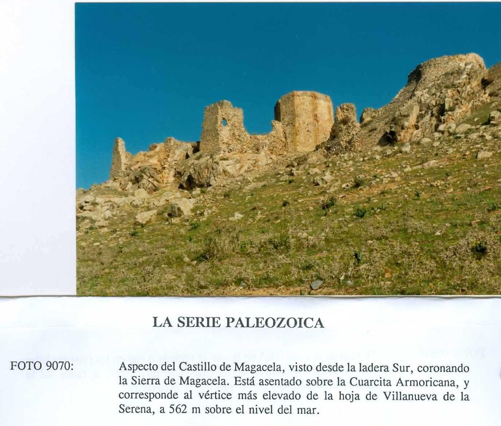 LA SERIE, PALEOZOICA FOTO 9070: Aspecto del Castillo de Magacela, visto desde la ladera Sur, coronando la Sierra de Magacela.