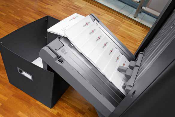 Fax y Escáner de Alta Velocidad Eficientes de forma similar como escáner, las bizhub C452, C552 y C652 agilizan la distribución y comparten la información.