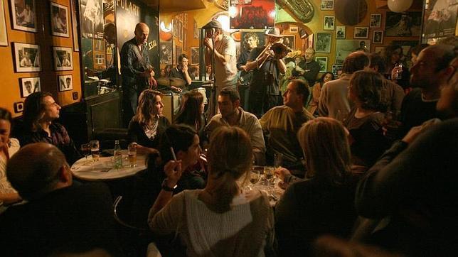 Diez bares con conciertos gratis en Madrid cristina sánchez@csanchezcano / madrid 26/09/2013 Jazz, fusión, blues, rock, funky.