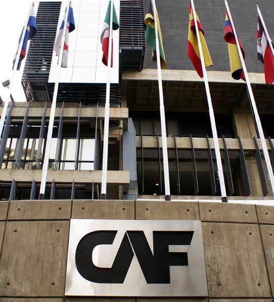 CAF banco de desarrollo de América Latina CAF es un banco de desarrollo establecido en 1970