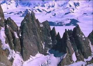 Cresta glaciar, formada entre el