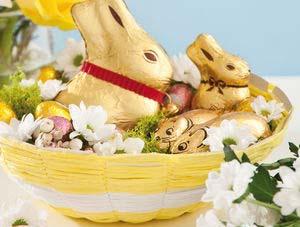 El sábado 7 de Abril prepararemos un nido de Pascua y rezaremos para que tras su bendición, el domingo 8 de Abril, al término de la misa de 11, el conejo