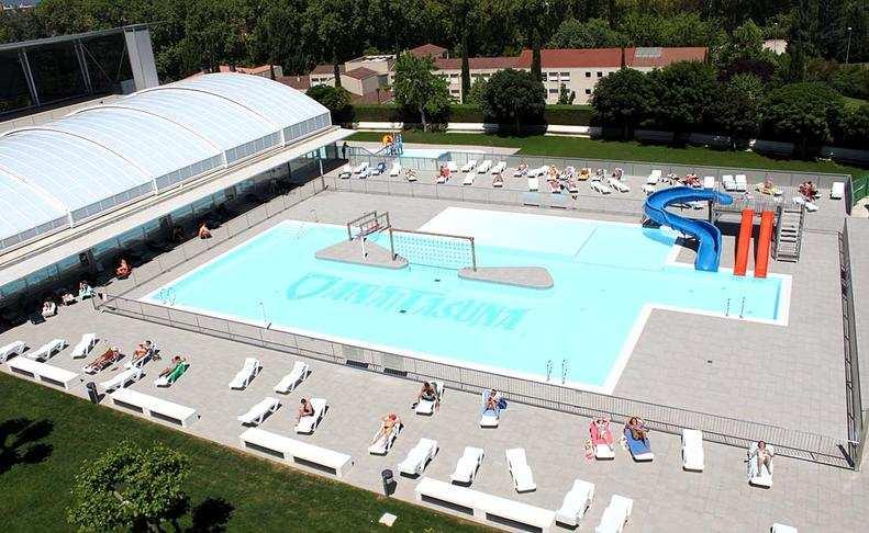 OBLIGACIONES Sección de Sanidad Ambiental Investigar los incumplimientos de calidad Regular la calidad del aire: piscinas cubiertas centros de hidromasaje piscinas