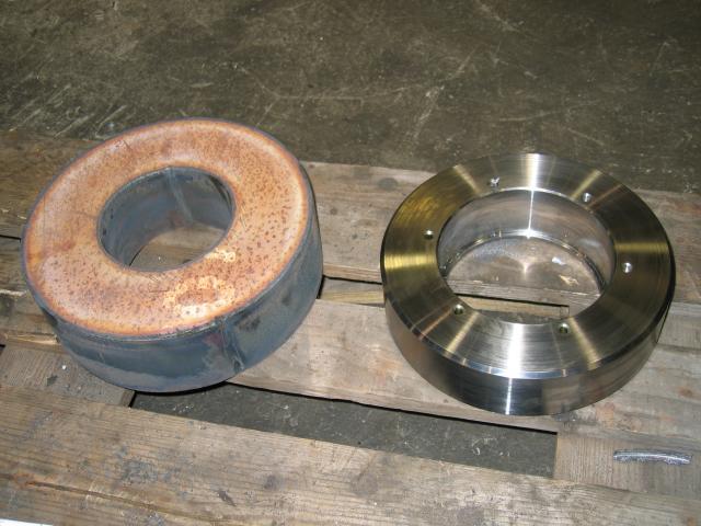 Toolox 44 para una rueda de soporte de una grúa de una fabrica Solución anterior La pieza anterior era fabricada empezando de un redondo de 255 mm diámetro en acero W.Nr 1.6582.