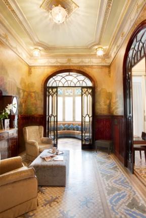 Dúplex Catalunya: un lujoso apartamento del final del siglo XIX, cuidadosamente renovado con una combinación perfecta del estilo modernista con las últimas tendencias en