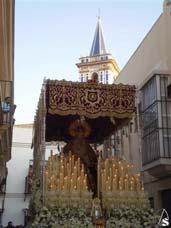 coincidió en auge con la devoción callejera al Santo Rosario.