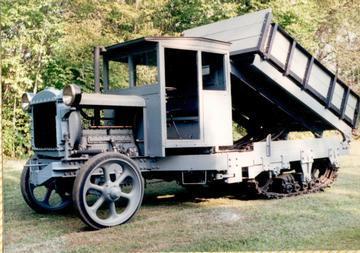 1928, Tractor especial (volquete) Lombardo,