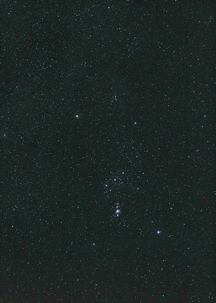 Un ejemplo práctico: La constelación de Orion Día: 12/12/2009 Hora: 22:00 Lugar: Hueva, GU (40º 25 N 02º 57 W) Canon 350D + objetivo de 30 mm de focal h: