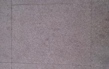 87,92 m 8,09 % 7 Pavimento mixto formado por baldosa de hormigón de 60x60cm de color gris con acabado rugoso, piezas de piedra natural de mármol en losas de 30x80cm de color gris y pavimento de