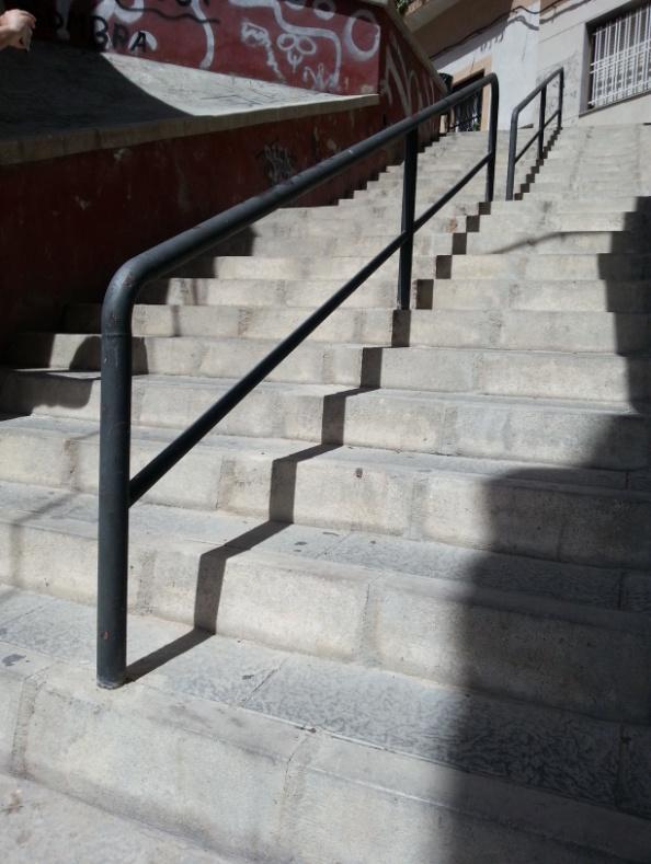 Esta segunda escalera está en la parte de atrás de la Escuela Municipal de Pintura, situada en la Plaza Doctor Más Candela.