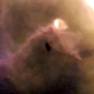 Uno de 42 nuevos proplyds descubiertos en la nebulosa de Orión, 205-421 es uno de.