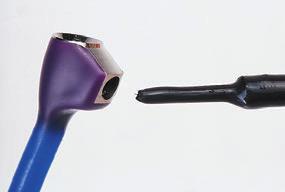4b Importante: Recubra la rosca del tornillo de protección para la rosca y el casquillo con grafito antes de apretarlo.