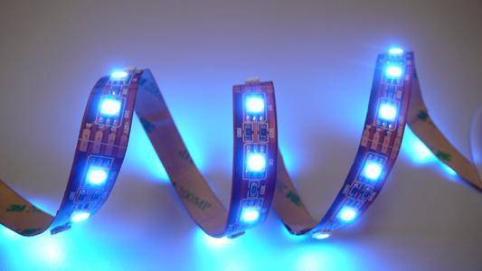 DIODOS EMISORES DE LUZ LEDs (Light Emitting Diode) Luz monocromática Disponible en colores y RGB Colores