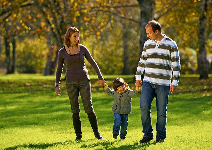 El Síndrome de Alienación Parental puede presentarse con tres tipos de intensidad: tipo leve Las visitas al progenitor que no tiene la custodia se dan sin mayor conflicto.