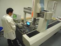 SERVICIOS Calibración Dos laboratorios de calibración de alta tecnología a su disposición para calibrar sus instrumentos de medición o calibración.