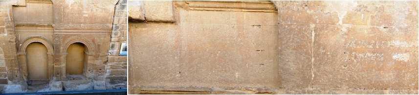 ❶ Los dos arcos con restos de la parte superior del entablamento y el frontis. ❷ Frontal con las inscripciones. En la parte opuesta se conserva también el basamento de unos 10 m.