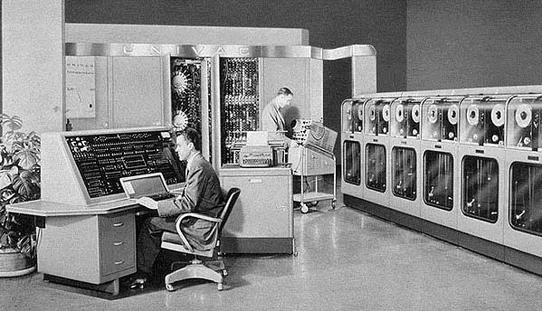 1ª Generación: válvulas de vacío UNIVAC I - Remington-Rand Co.