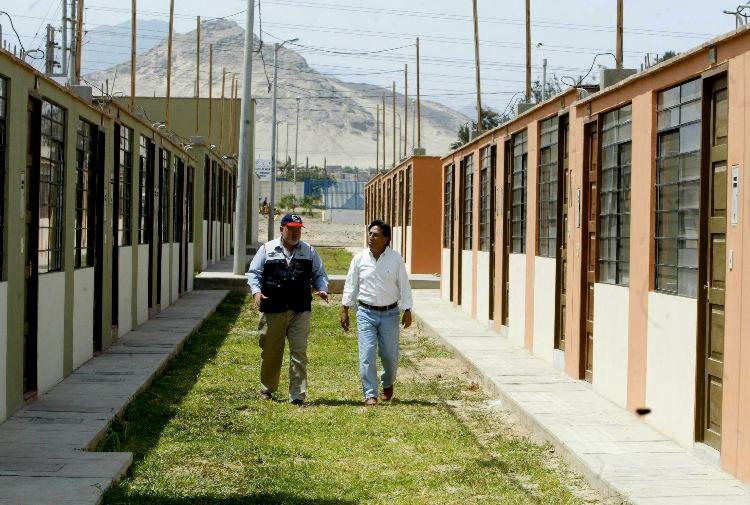 ACTIVIDADES OFICIALES INAUGURACIÓN DE LA PRIMERA Y SEGUNDA ETAPA DEL PROGRAMA TECHO PROPIO LOS CUATRO SUYOS (164 y ---- viviendas), ubicado en el Distrito La Esperanza Trujillo, en terreno de 100,000