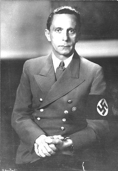 El nazismo en Alemania LOS NAZIS EN EL PODER Goebbels *Ministro de propaganda de la Alemania Nazi, figura clave en el