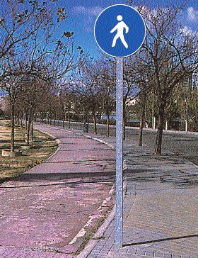 Camino reservado para peatones Obliga a los peatones a circular por el