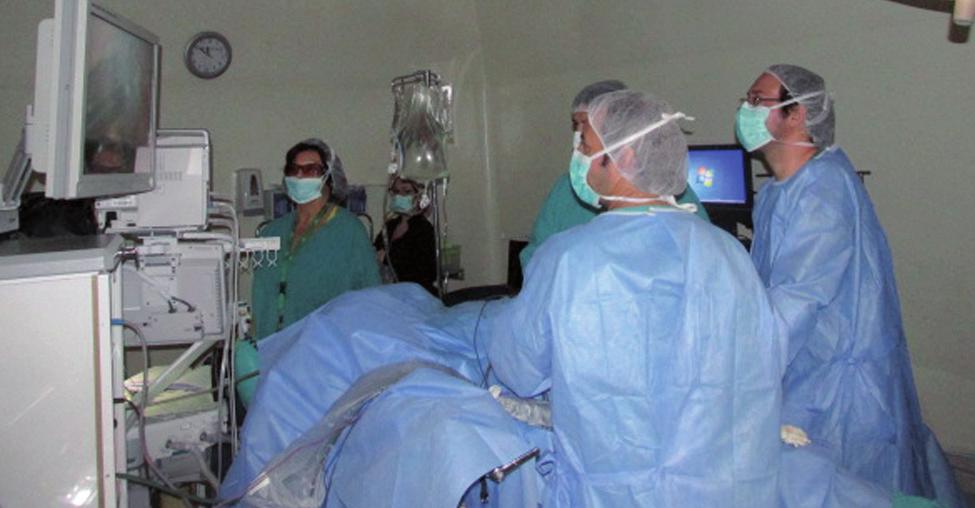 Desde mayo 2014, el Servicio de Cirugía Adulto de nuestro establecimiento inició una reestructuración abarcando nuevas patologías y procedimientos de mayor complejidad con la inclusión de cirugías