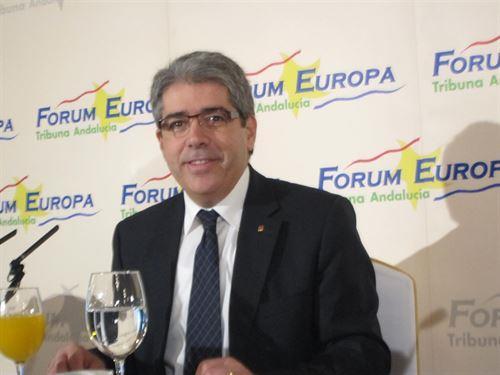 FUENTE:http://www.europapress.es/andalucia/sevilla-00357/noticia-homs-insiste- govern-permanecera-calladito-final-debate-nuevo-modelo-financiacion- 20140306132402.