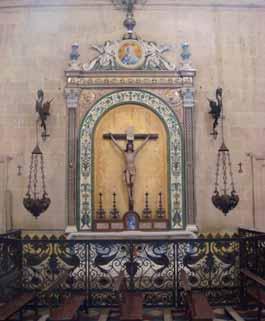 Si la coronación canónica de la virgen de la Fuencisla tuvo lugar en 1916 y los recubrimientos cerámicos de la antigua Sacristía fueron un