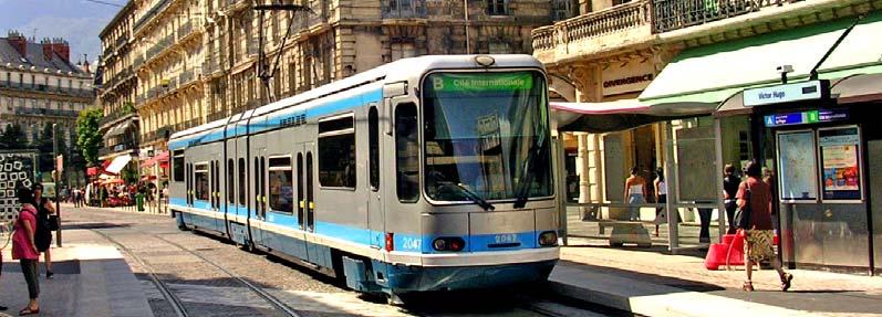 000) y de la T1 de Montpellier (130.000). En el 2006, además, se inauguró una cuarta línea, pero en formato BHNS, que consiste en una plataforma de 7 km similar a la del tranvía, explotada con