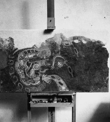 REVELANDO HISTORIAS: INVESTIGACIONES EN LA FOTOTECA DE LA CNCPC Proceso de documentación del conjunto departamental de Zacuala y sus murales, zona arqueológica de Teotihuacán, Estado de México Silvia