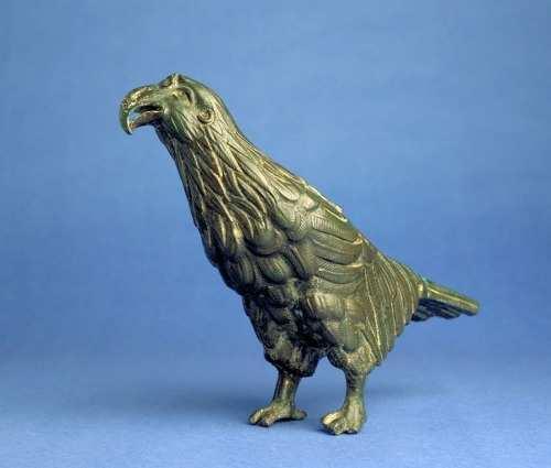 2. Águila de bronce hallada en las excavaciones arqueológicas en la ciudad de Silchester.