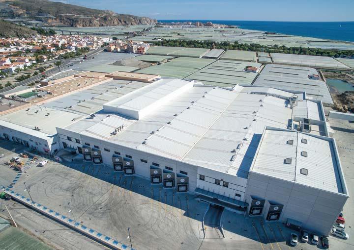 Beneficios para Granada La Palma - Mayor capacidad de almacenaje: la ampliación de la cámara refrigerada y del almacén de consumibles de Granada La Palma le ha permitido obtener la capacidad