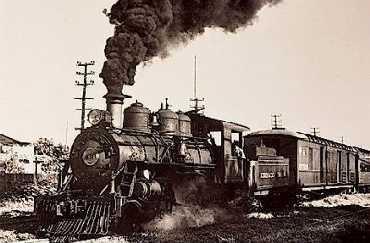 Estas características las tuvo el ferrocarril, que fue el gran medio de transporte que impulsará la revolución industrial, no sólo por que pondrá las mercancías en el mercado en grandes