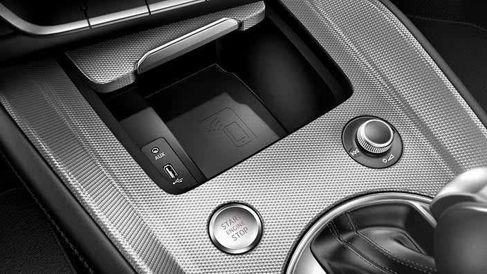 Infotainment 2PF Volante de piel con contorno deportivo TT, multifunción plus o o s 9VD Sistema de sonido Audi o o s Sistema de sonido de alta calidad con 8 altavoces y sonido estereo balanceado.