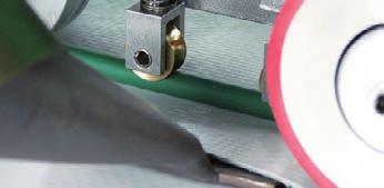 La separación de aire mantiene el aire caliente en la costura de soldadura para una soldadura segura. Know-how Equipamiento básico de los dispositivos automáticos para soldadura 132.