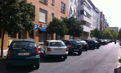 - Se crean en más de 100 nuevas plazas de aparcamiento La Delegación de Seguridad, Movilidad y Fiestas Mayores del Ayuntamiento de Sevilla ha puesto en marcha un nuevo programa vial enfocado a la