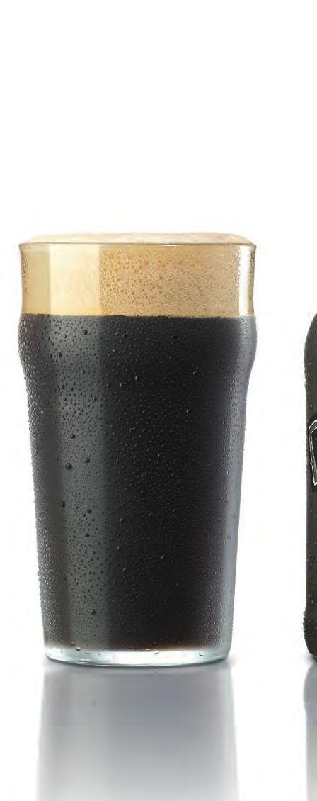negra Alc.5 2% vol. Grado Plato 12 2 35 IBU s stout ale Cerveza negra elaborada según la tradición irlandesa de alta fermentación.