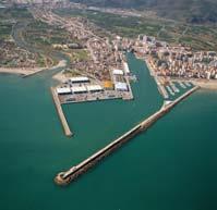 Sostenibilidad Económica y Financiera de una Autoridad Portuaria: la experiencia de la Autoridad Portuaria de Valencia Contenido de la Presentación Presentación de la Autoridad Portuaria de Valencia