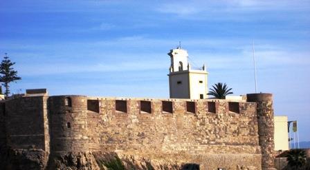 MURALLA FRENTE DE TIERRA En 1549 llega a Melilla el ingeniero,