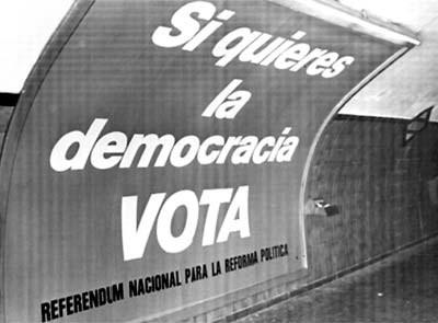 España necesitaba un sistema político democrático similar al de los países del entorno europeo, pero nadie deseaba que el cambio llegara mediante la violencia, pues estaba presente el recuerdo de la