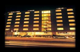 HOTEL DE LA FERIA Ubicado a 10 minutos del aeropuerto, cerca a la embajada Americana y El Centro Ferial Corferias.