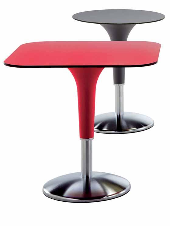 72 73 Collezione di tavoli e tavolini quadrati e rotondi in due altezze, 75 e 105 cm, con piani in varie misure negli stessi colori bianco, grigio e rosso, del cono in polimero tecnico.