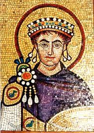 Justiniano (527-565) gobernó con ayuda de su mujer Teodora.