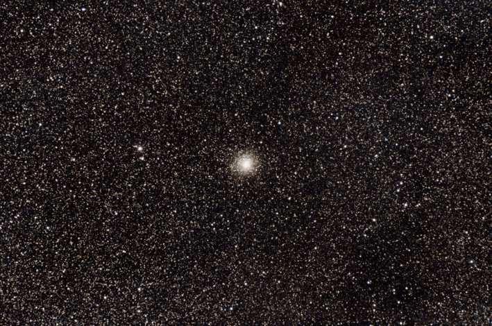 Objeto: M062 ( NGC 6266) Tipo: Cúmulo Globular Clase: IV Constelación: Ophiuchus AR: 1701.2 Dec: -3007 Magnitud: 7 Distancia (a.l.): 22500 Eje Mayor: 14.