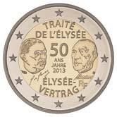 En la corona circular de la moneda figuran las doce estrellas de la Unión Europea.