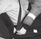 RECUADRO 4.9: Quitar el cinturón de seguridad Cinturones de seguridad y sistemas de retención infantil El cinturón de seguridad se debe quitar en cuanto sea posible tras los preparativos pertinentes.