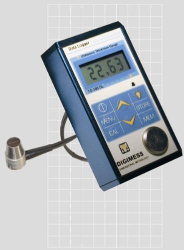 Medidor de Espesores de Materiales por Ultrasonido TG 100 DL con colector de datos Mide espesores de materiales de 1 a 500 mm en acero sin recubrimiento (dependiendo del tipo de material y el estado