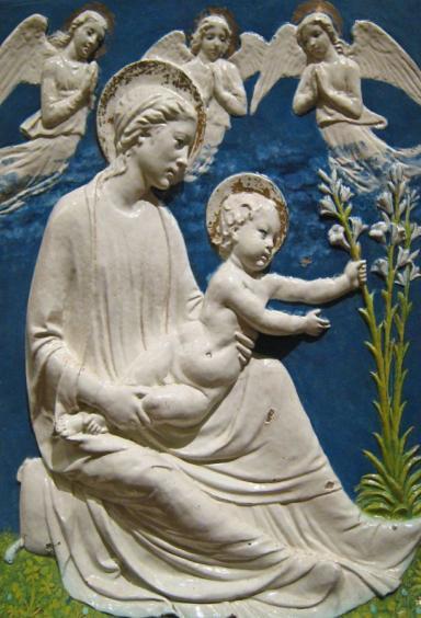 Comprende frisos y retablos, emblemas de corporaciones o armas aristocráticas, retratos de la Virgen María o de santos, para la devoción privada.