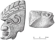 De esta área se recuperaron diferentes materiales arqueológicos, destacando tres vasijas miniatura denominadas rituales y un brasero del tipo Huasteco Blanco de base cilíndrica calada (Figura 5),