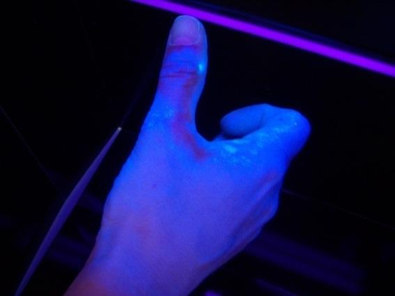 ultravioleta después de una higiene de manos, se puede observar que